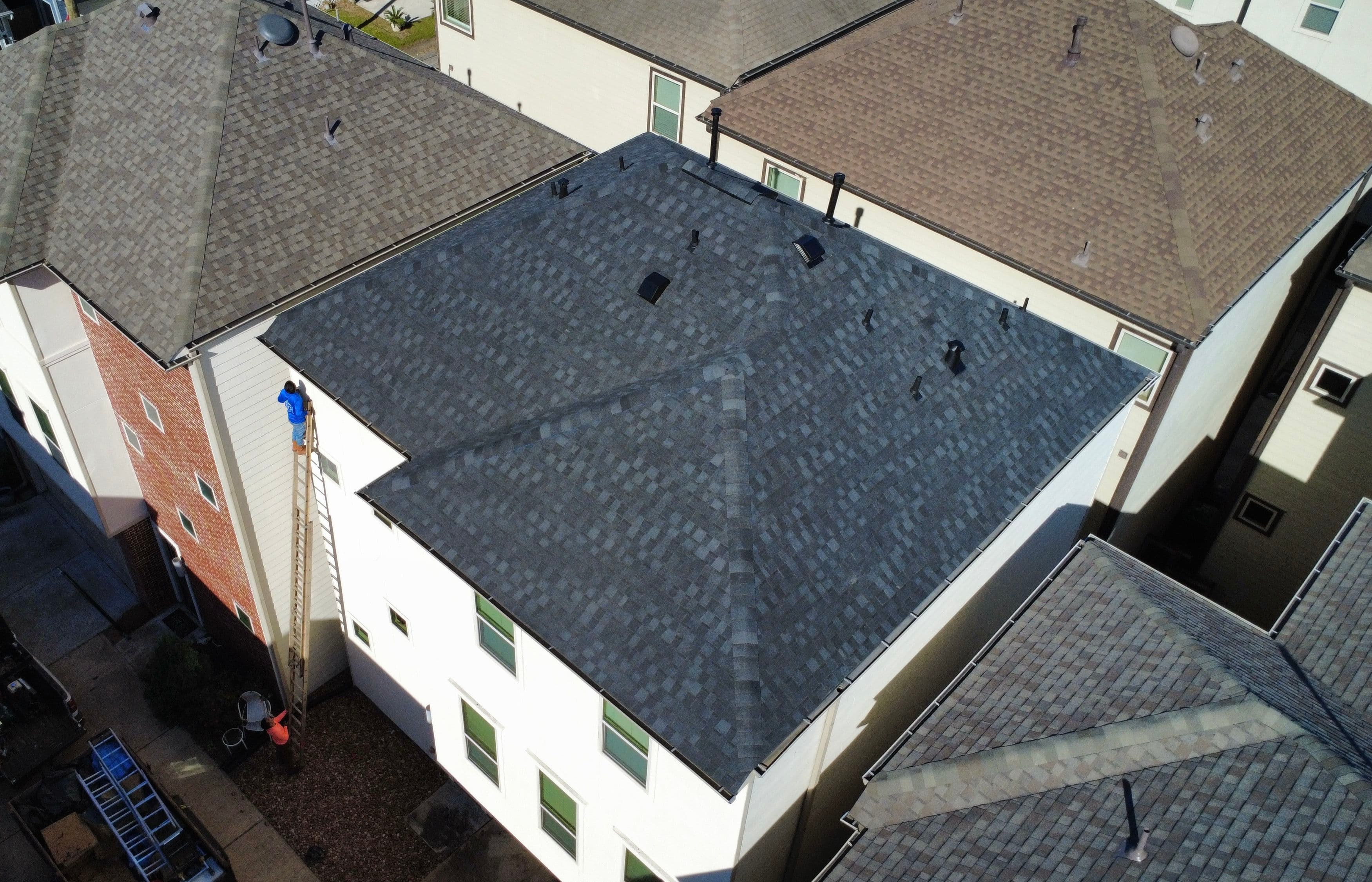 Project Helping a Neighborhood Recover with a New TAMKO Titan XT Roof image