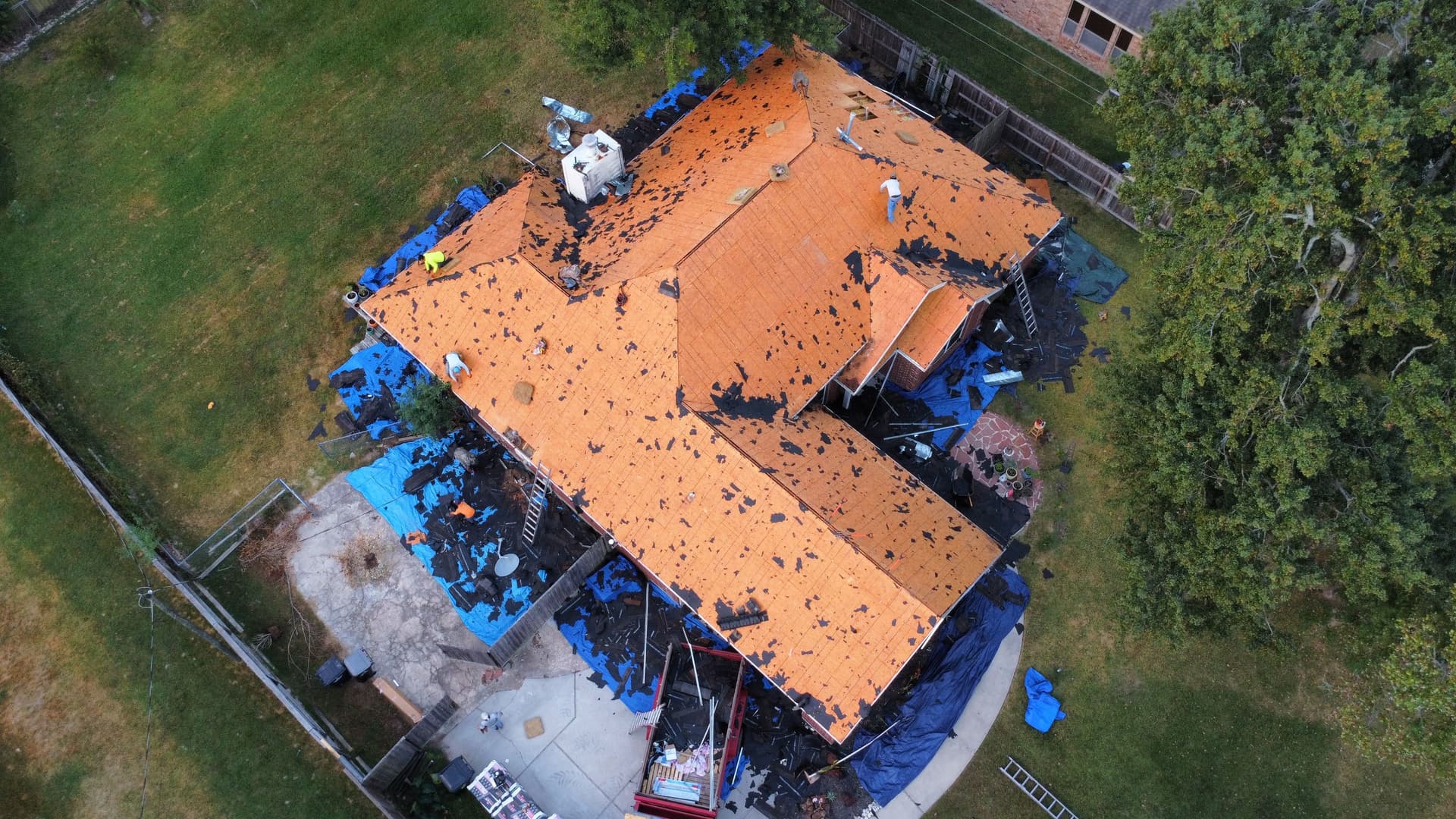 Gallery photos for Roof Replacement Success with Tamko Titan XT Impact-Resistant Shingles: Image #1