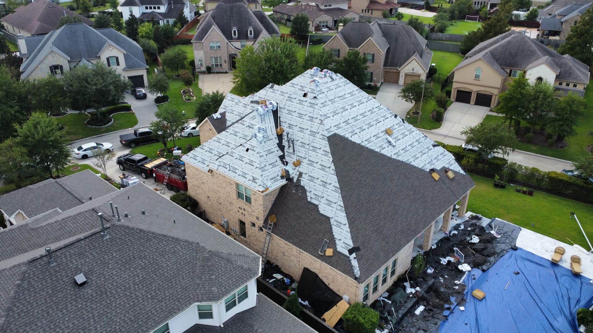 Gallery photos for Stunning Roof Transformation in Tomball Texas: Image #6